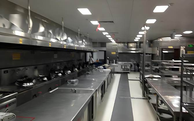 別墅廚具設(shè)計(jì)指南:實(shí)現(xiàn)烹飪與品味的完美結(jié)合